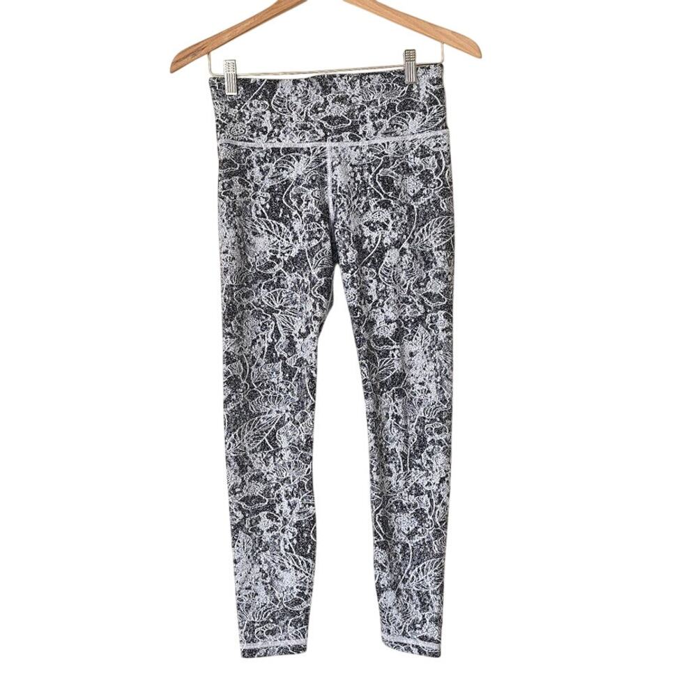 Athleta Elation Graffiti Fleur 7/8 Tight Leggings, Black White Size S